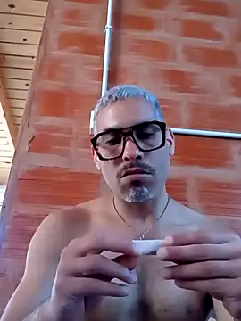 Boy-Bug online show from 3, 12, 2024