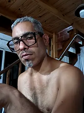 Boy-Bug online show from 30, 12, 2024