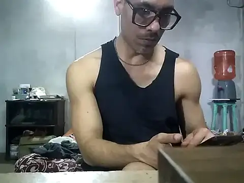 Boy-Bug online show from 11, 10, 2025