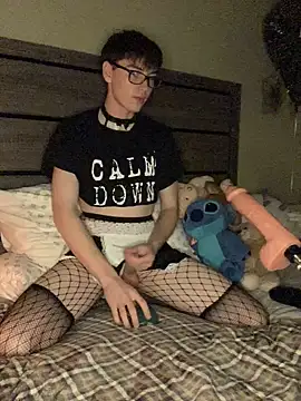 Snapshot of YourFavTwinkie chatting on 5, 1, 2025 YourFavTwinkie online show from 5, 1, 2025