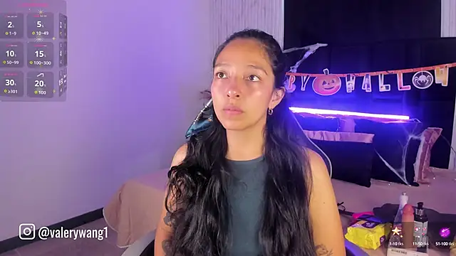 Snapshot of Valery_wang chatting on 8, 10, 2025 Valery wang online show from 8, 10, 2025
