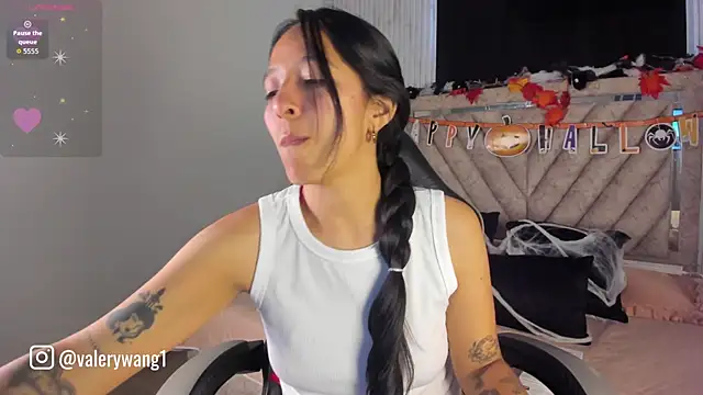 Snapshot of Valery_wang chatting on 16, 10, 2025 Valery wang online show from 16, 10, 2025
