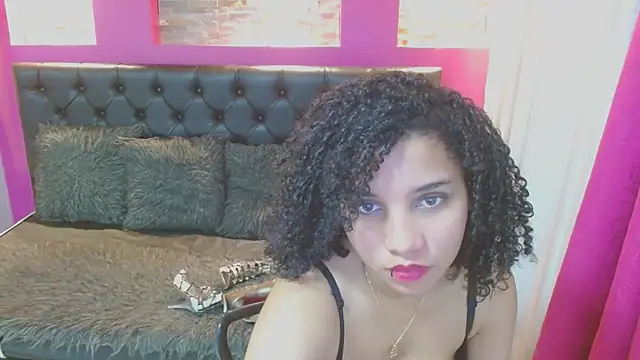 Snapshot of Mayaa_ross chatting on 12, 12, 2024 Mayaa ross online show from 12, 12, 2024