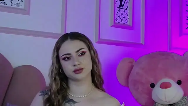 Abby  White online show from 19, 4, 2026