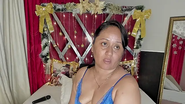 Snapshot of MicaelaHot_ chatting on 30, 11, 2025 MicaelaHot online show from 30, 11, 2025