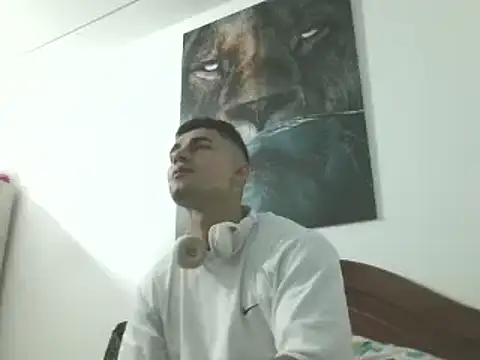 Snapshot of Danifornari chatting on 4, 12, 2024 Danifornari online show from 4, 12, 2024