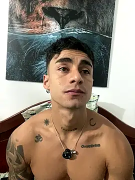 Snapshot of Danifornari chatting on 2, 11, 2025 Danifornari online show from 2, 11, 2025