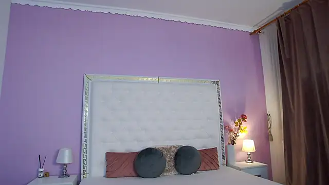 Lenna Paul online show from 17, 1, 2026