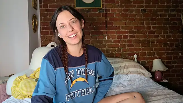 MaeDaybaby online show from 21, 9, 2025