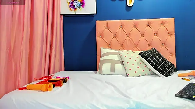 Snapshot of Cindy_milf chatting on 3, 3, 2025 Cindy milf online show from 3, 3, 2025