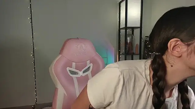 Snapshot of purrrrrrrrr chatting on 5, 12, 2024 purrrrrrrrr online show from 5, 12, 2024