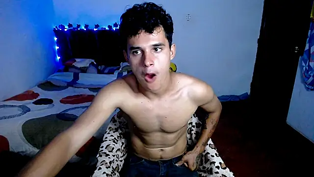 Snapshot of freddy_romas chatting on 19, 9, 2025 freddy romas online show from 19, 9, 2025