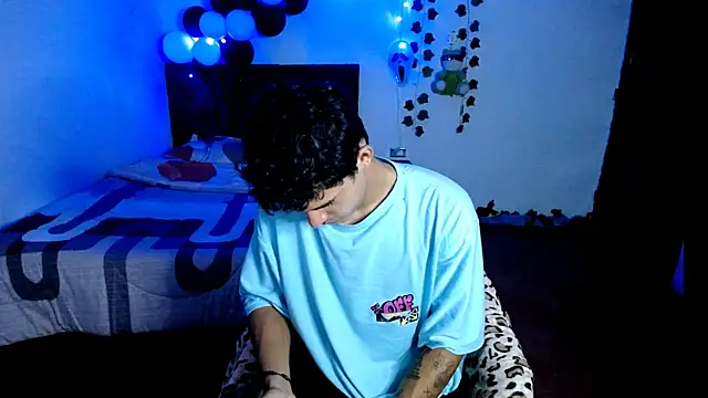 Snapshot of freddy_romas chatting on 20, 10, 2025 freddy romas online show from 20, 10, 2025