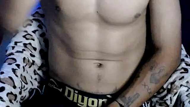 Snapshot of freddy_romas chatting on 18, 11, 2025 freddy romas online show from 18, 11, 2025