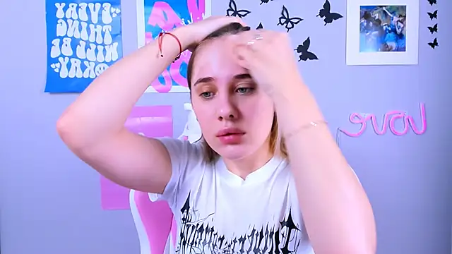 Snapshot of MiaMilas chatting on 10, 12, 2024 MiaMilas online show from 10, 12, 2024