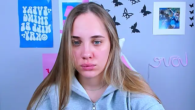 Snapshot of MiaMilas chatting on 20, 12, 2024 MiaMilas online show from 20, 12, 2024