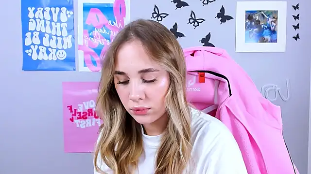 Snapshot of MiaMilas chatting on 30, 12, 2024 MiaMilas online show from 30, 12, 2024