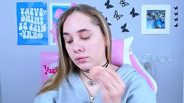 Snapshot of MiaMilas chatting on 6, 1, 2025 MiaMilas online show from 6, 1, 2025