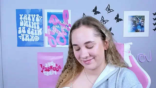 Snapshot of MiaMilas chatting on 28, 1, 2025 MiaMilas online show from 28, 1, 2025