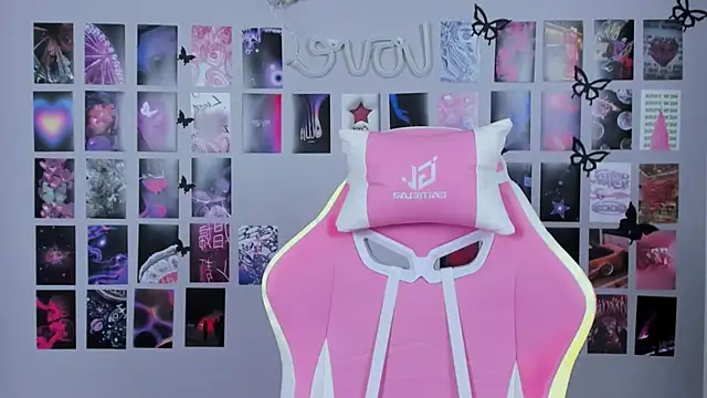 Snapshot of MiaMilas chatting on 19, 2, 2025 MiaMilas online show from 19, 2, 2025