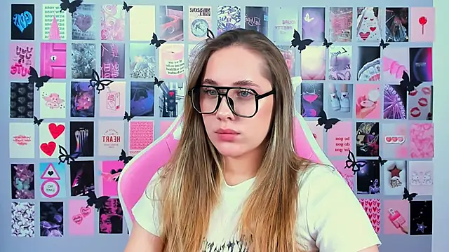 Snapshot of MiaMilas chatting on 20, 3, 2025 MiaMilas online show from 20, 3, 2025