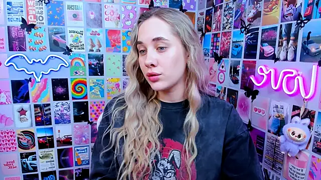 Snapshot of MiaMilas chatting on 24, 2, 2026 MiaMilas online show from 24, 2, 2026