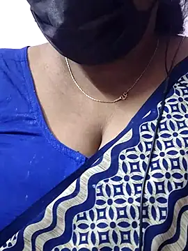 Snapshot of mallu-sumi chatting on 29, 11, 2025 mallu-sumi online show from 29, 11, 2025