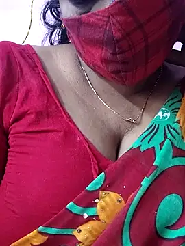 Snapshot of mallu-sumi chatting on 2, 12, 2025 mallu-sumi online show from 2, 12, 2025