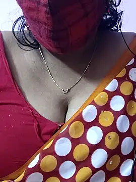 Snapshot of mallu-sumi chatting on 2, 12, 2025 mallu-sumi online show from 2, 12, 2025