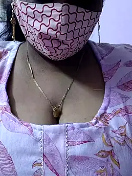 Snapshot of mallu-sumi chatting on 5, 8, 2026 mallu-sumi online show from 5, 8, 2026
