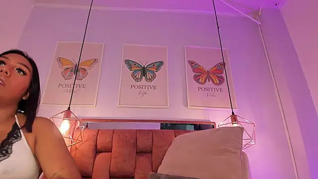 Snapshot of kristakinnky chatting on 9, 4, 2026 kristakinnky online show from 9, 4, 2026