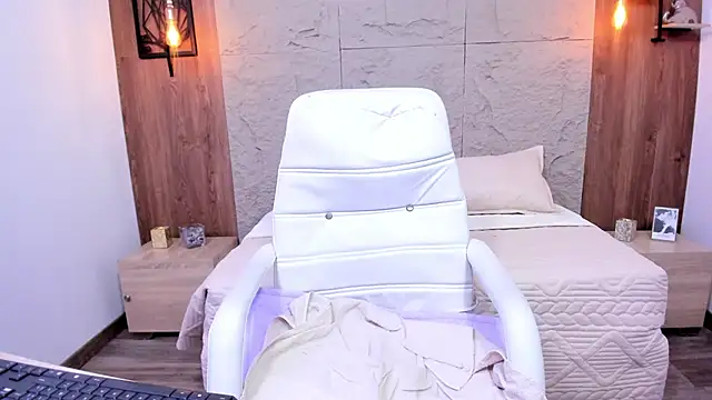  Eveelyn online show from 26, 12, 2024