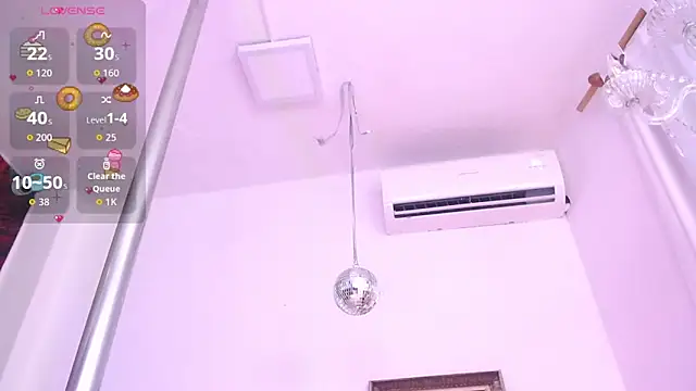 JadeSoleile online show from 7, 10, 2025