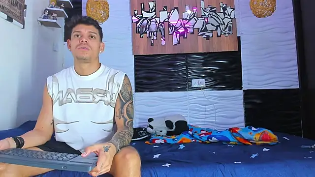 Friendsofeverything  online show from 13, 12, 2025