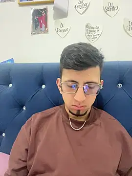 Snapshot of stivevv chatting on 18, 7, 2026 stivevv online show from 18, 7, 2026