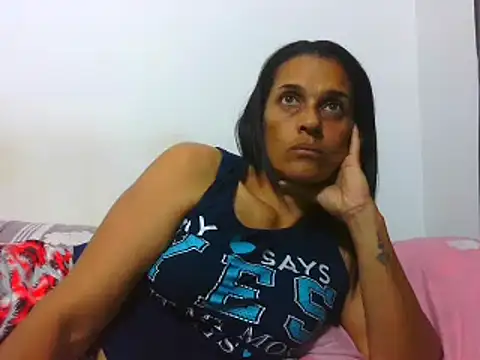 latinbrunettet online show from 11, 3, 2025