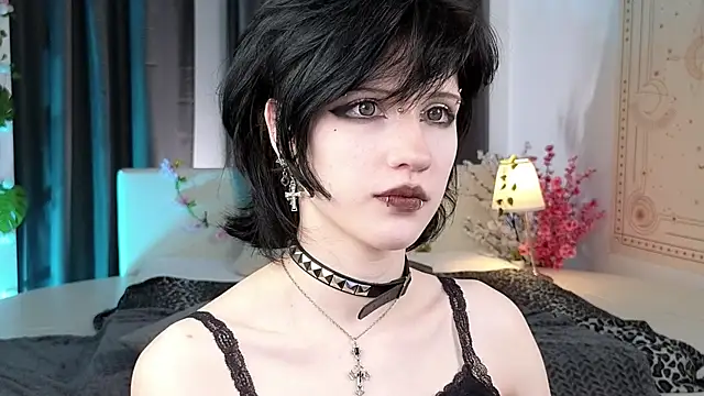 dark vamp  online show from 3, 3, 2025