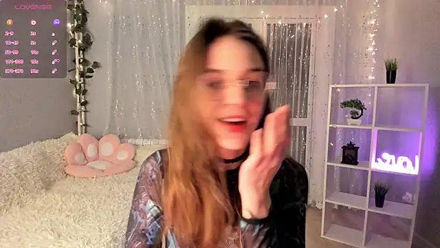 AraCopple online show from 12, 12, 2024