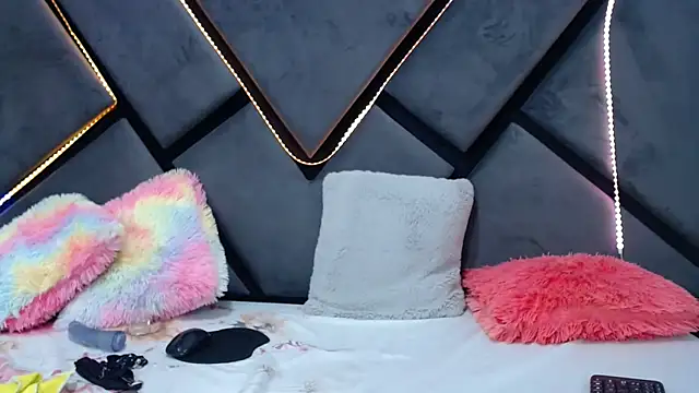 GabrielaDurann online show from 30, 1, 2025