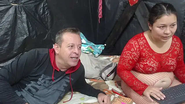 Snapshot of ZuriandAlex chatting on 4, 1, 2025 ZuriandAlex online show from 4, 1, 2025