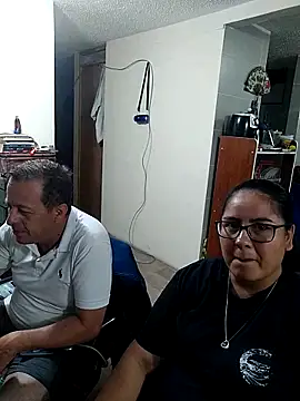 Snapshot of ZuriandAlex chatting on 6, 3, 2025 ZuriandAlex online show from 6, 3, 2025