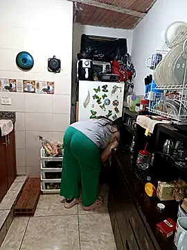 Snapshot of ZuriandAlex chatting on 27, 10, 2025 ZuriandAlex online show from 27, 10, 2025