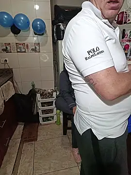 Snapshot of ZuriandAlex chatting on 7, 11, 2025 ZuriandAlex online show from 7, 11, 2025