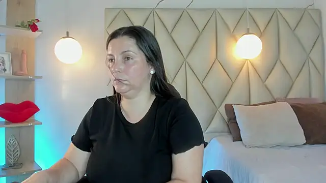 angelswets online show from 4, 6, 2026