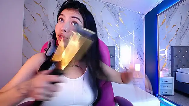 Snapshot of pettit_courtny chatting on 3, 3, 2025 pettit courtny online show from 3, 3, 2025