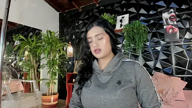 karla 999 online show from 28, 10, 2025