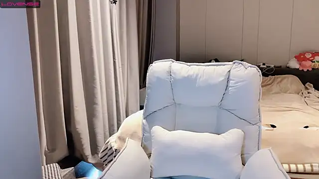 qiqi-666 online show from 26, 1, 2025