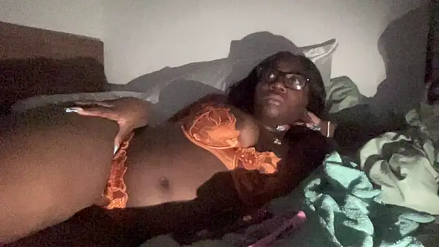 Snapshot of AveryJ99 chatting on 11, 2, 2025 AveryJ99 online show from 11, 2, 2025