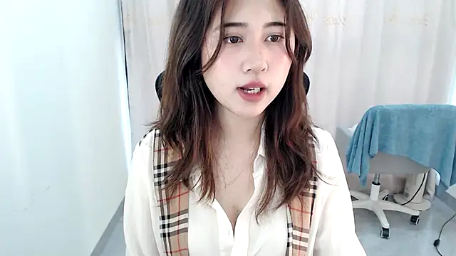 Snapshot of Liliya-77 chatting on 17, 4, 2026 Liliya-77 online show from 17, 4, 2026