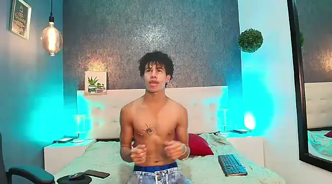 Snapshot of Erick_Zhimerman chatting on 28, 2, 2025 Erick Zhimerman online show from 28, 2, 2025